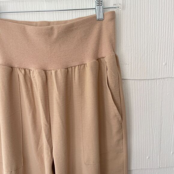 Womens High Waisted Crop Joggers Size M Tan Beige Elastic Waist Pull On Pockets - Picture 3 of 8